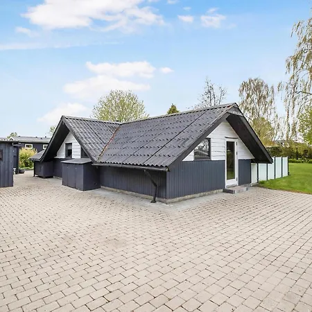 Holiday home Awesome In With Wifi