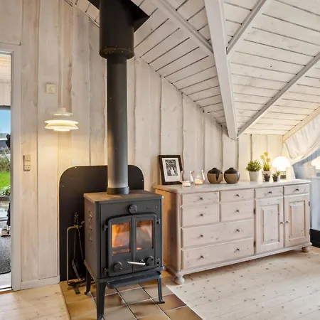 Holiday home Awesome In With Wifi Hejls